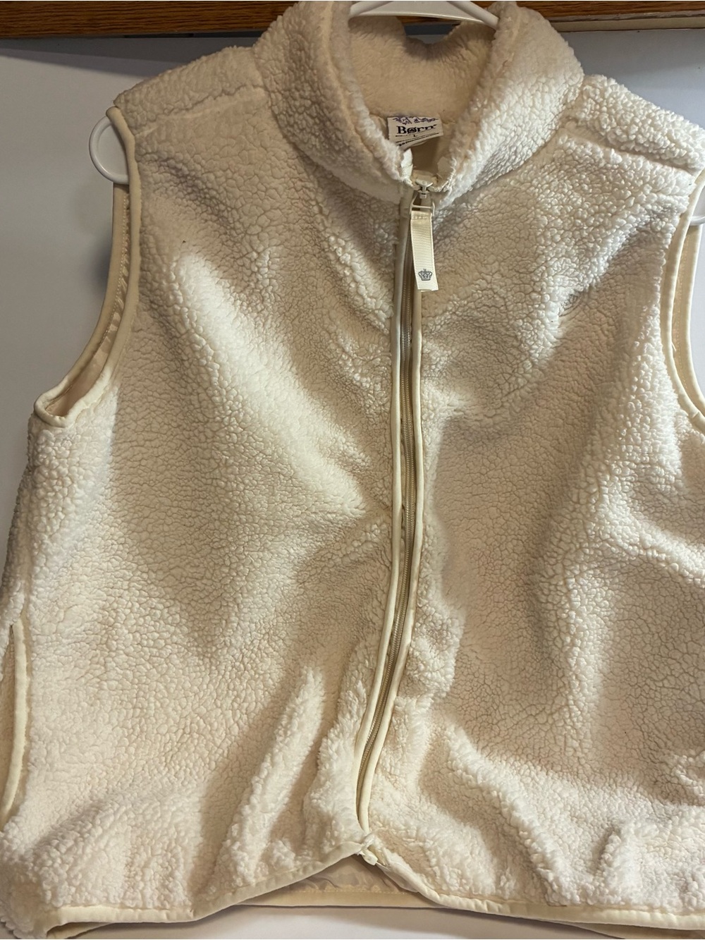 Born Cream Sherpa Fleece Vest Women’s Large